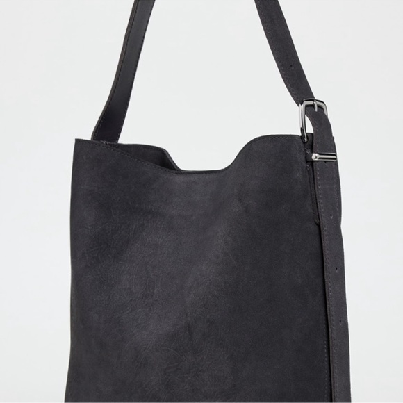 BNWT Madewell Grey Sleek Charcoal Suede Essential Bucket Tote Bag - Picture 11 of 15